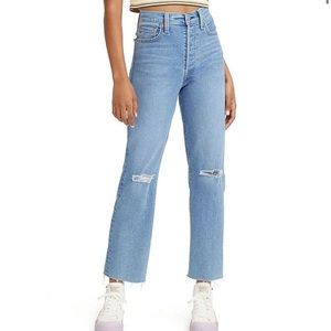 Levi’s Ribcage Straight Ankle Jeans